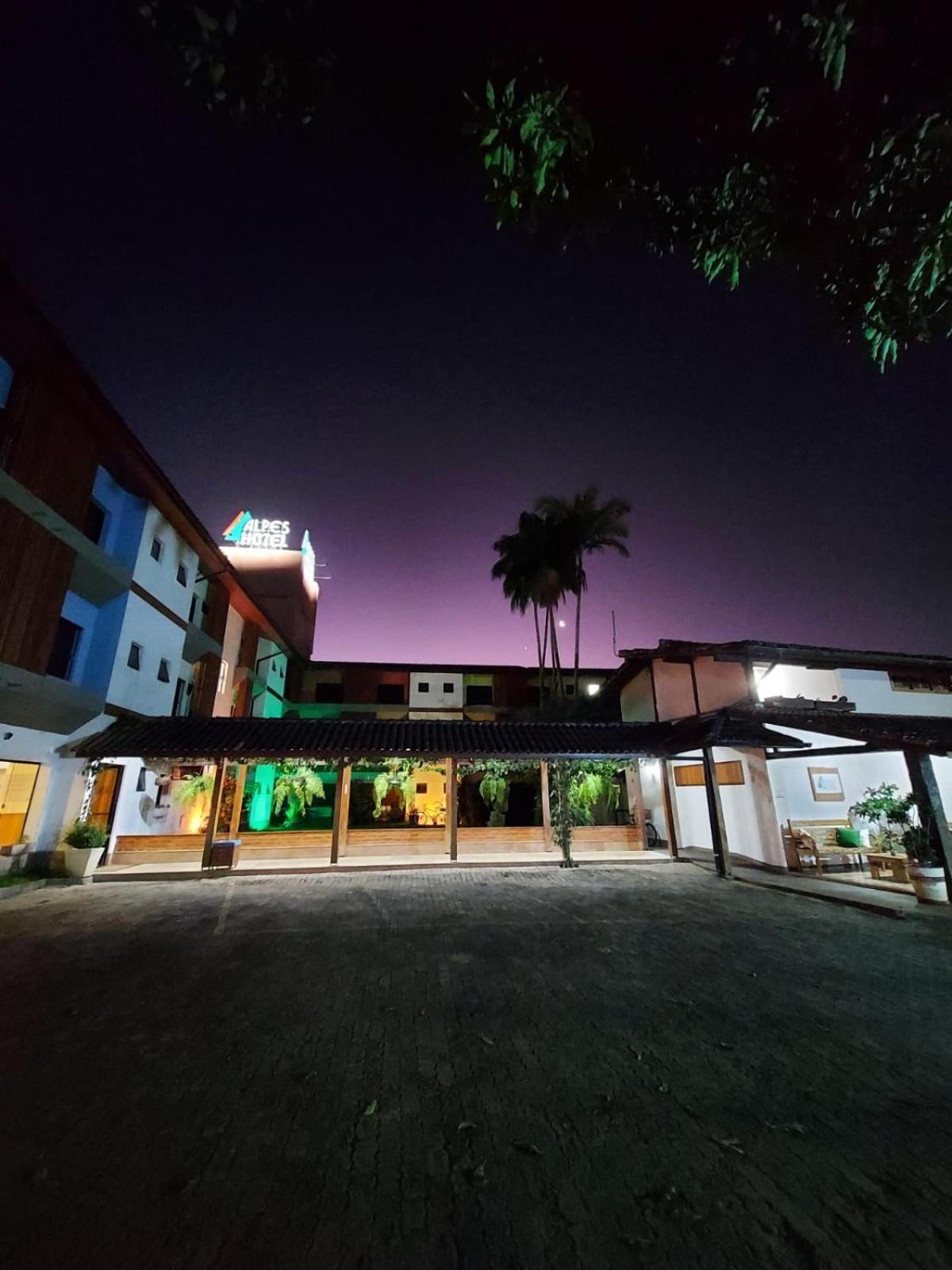 ונדה נובה דו אימיגרנטה Alpes Hotel מראה חיצוני תמונה
